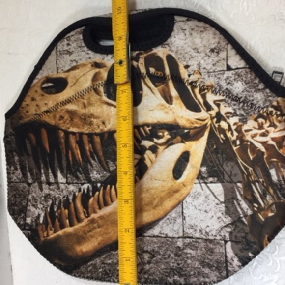 Tyrannosaurus Rex Skeleton Next to Stone Wall Neoprene Lunch Bag 12x6.5x10.5 - Picture 16 of 16